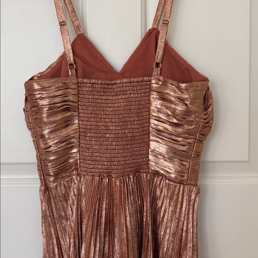 Ever New Jayden Metallic Plisse Pleated Formal Evening Wedding Guest Dress - Picture 8 of 8